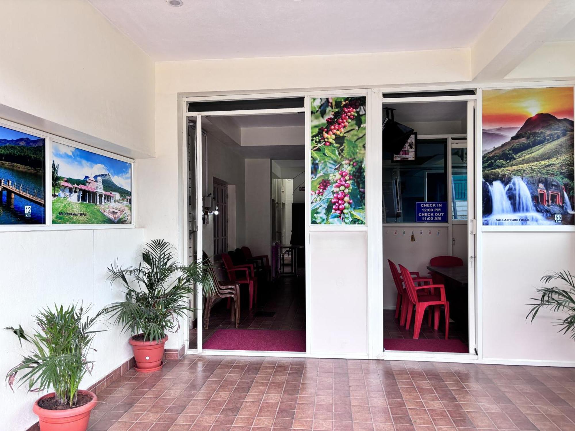 Sri Siri Lodge And Hotel Chikmagalur Bagian luar foto
