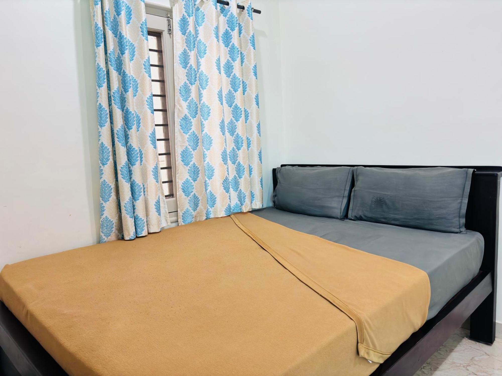 Sri Siri Lodge And Hotel Chikmagalur Bagian luar foto